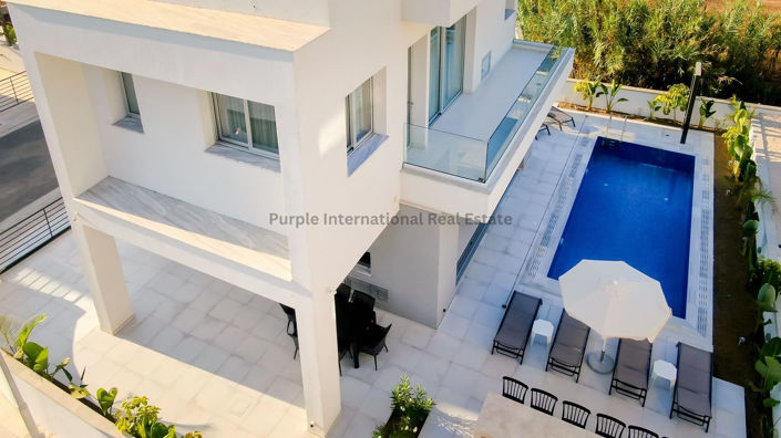 Image No.40-4 Bed Villa for sale