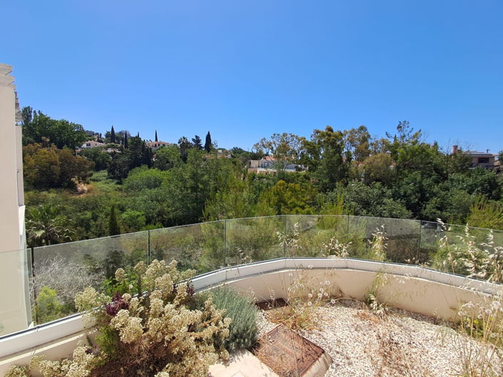 Image No.15-2 Bed Townhouse for sale