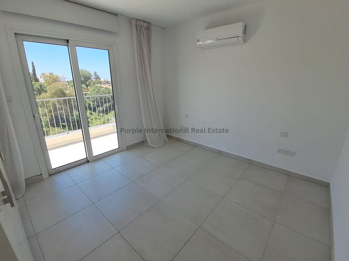 Image No.8-2 Bed Townhouse for sale