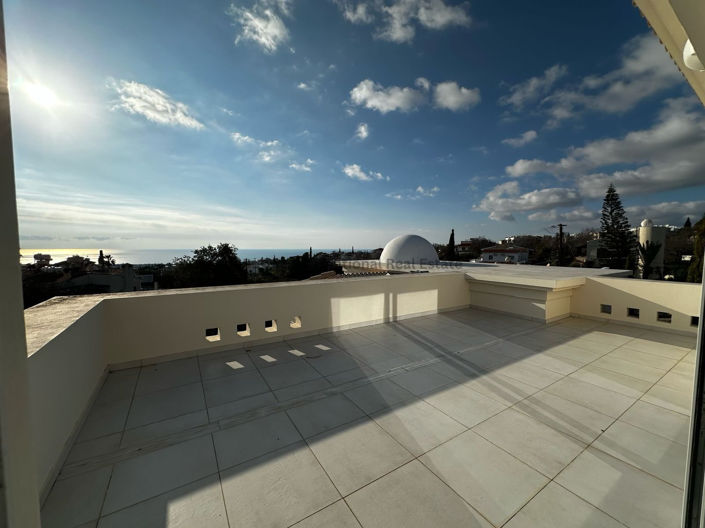 Image No.4-4 Bed Apartment for sale