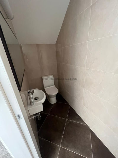 Image No.14-3 Bed Townhouse for sale