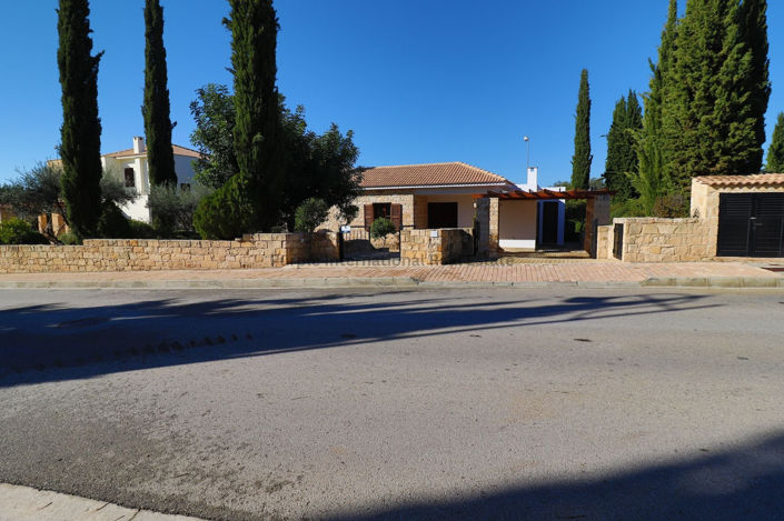 Image No.32-3 Bed Bungalow for sale