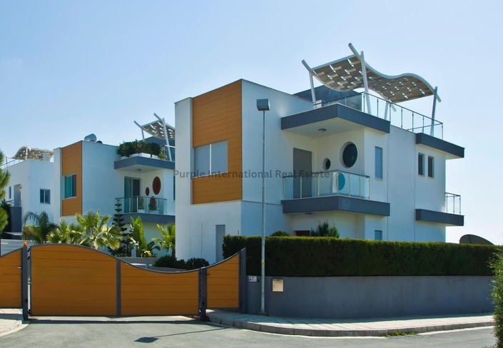 Image No.1-5 Bed Villa for sale