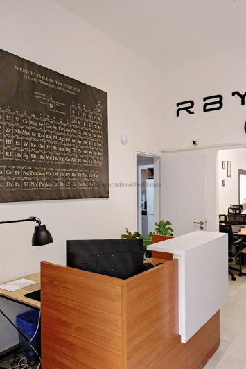 Image No.8-Commercial à vendre à Limassol