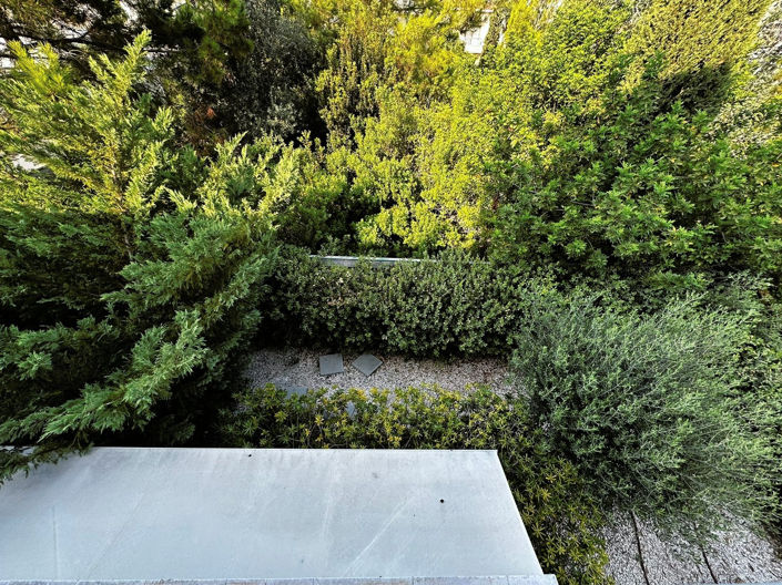 Image No.20-3 Bed Townhouse for sale