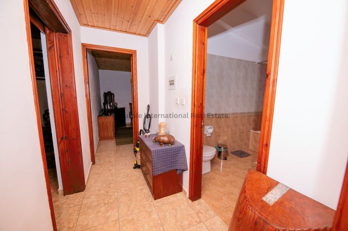 Image No.12-2 Bed Villa for sale