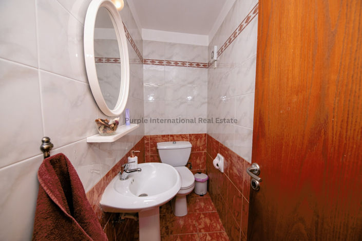 Image No.11-6 Bed Property for sale