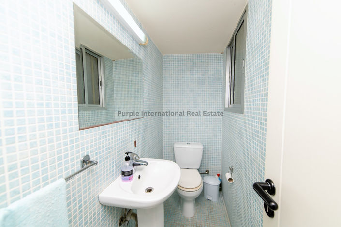 Image No.35-6 Bed Property for sale