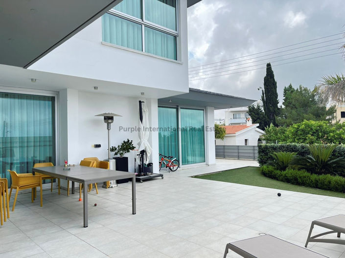 Image No.6-5 Bed Villa for sale