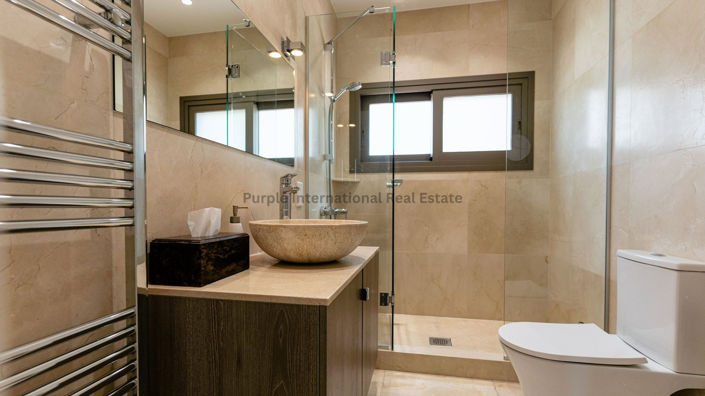 Image No.14-5 Bed Villa for sale