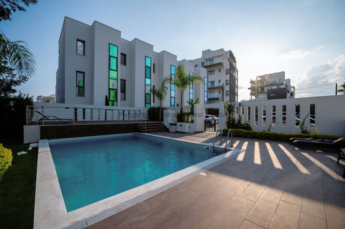 Image No.1-3 Bed Villa for sale