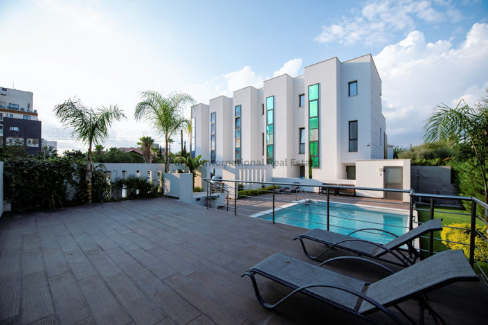 Image No.32-3 Bed Villa for sale