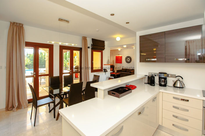 Image No.8-3 Bed Villa for sale