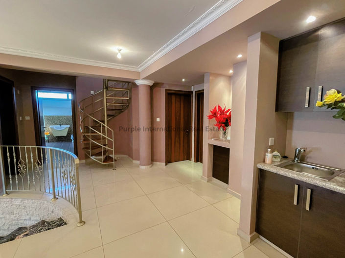 Image No.15-7 Bed Villa for sale