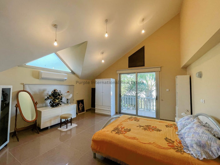 Image No.18-7 Bed Villa for sale