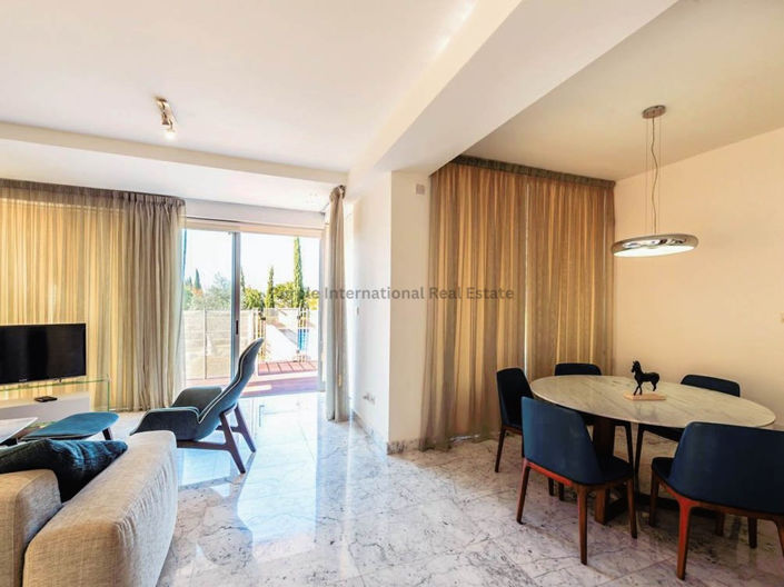 Image No.2-4 Bed Villa for sale