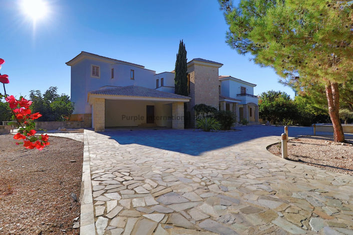 Image No.10-5 Bed Villa for sale