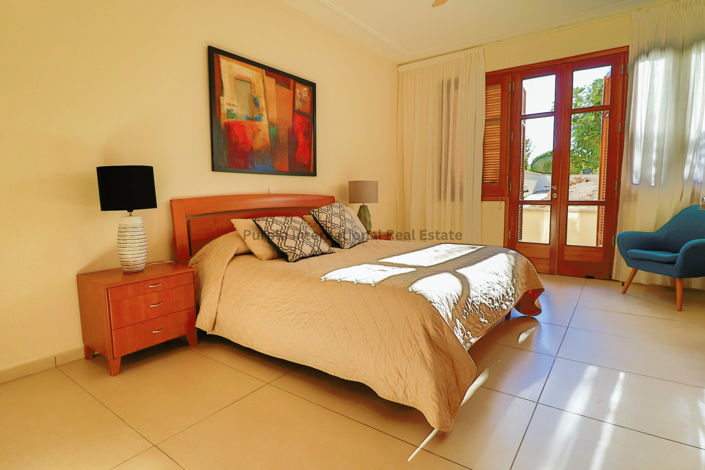 Image No.12-5 Bed Villa for sale