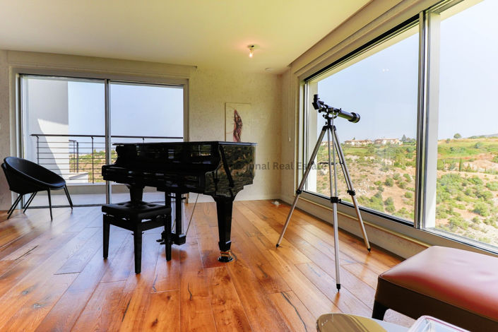 Image No.14-4 Bed Villa for sale