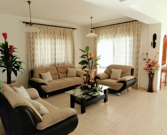 Image No.2-4 Bed Villa for sale