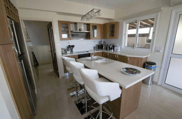 Image No.3-4 Bed Villa for sale