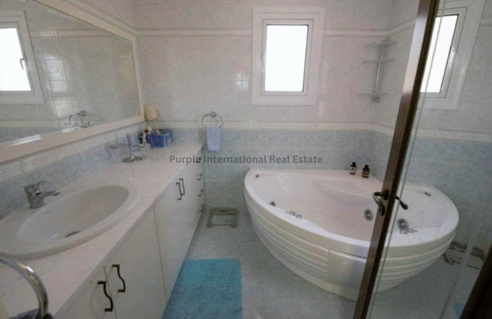 Image No.7-4 Bed Villa for sale