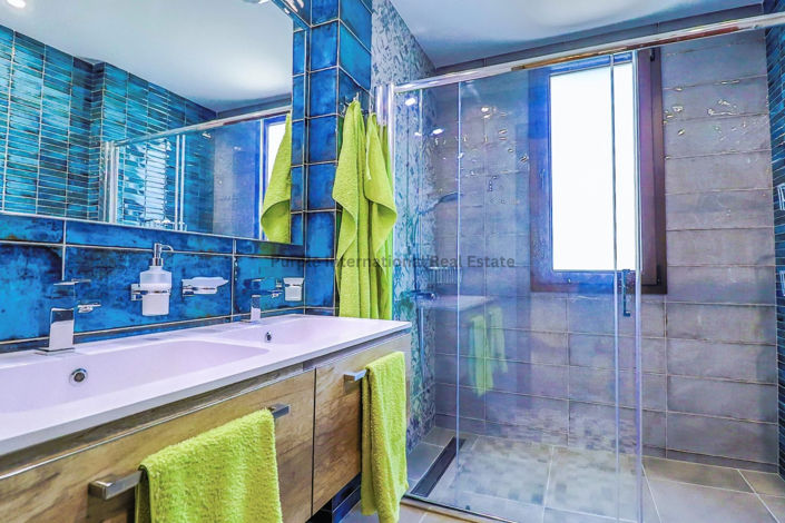 Image No.19-5 Bed Villa for sale