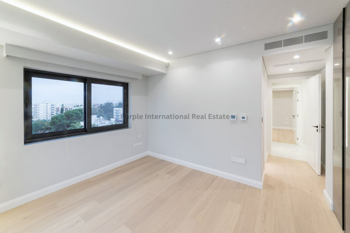 Image No.12-3 Bed Apartment for sale