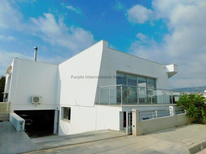 Image No.1-3 Bed Villa for sale