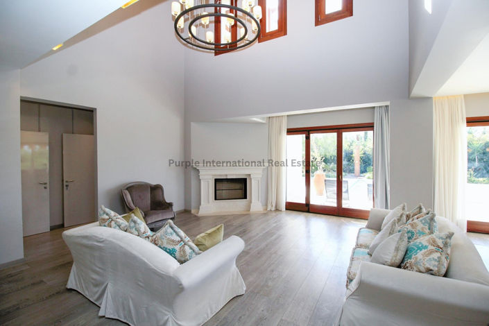 Image No.9-6 Bed Villa for sale