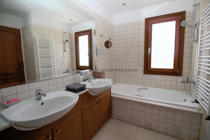 Image No.12-4 Bed Villa for sale