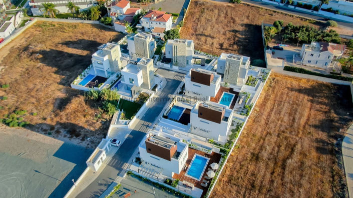 Image No.12-4 Bed Villa for sale