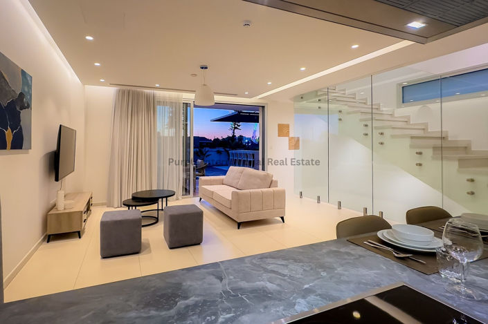 Image No.2-4 Bed Villa for sale