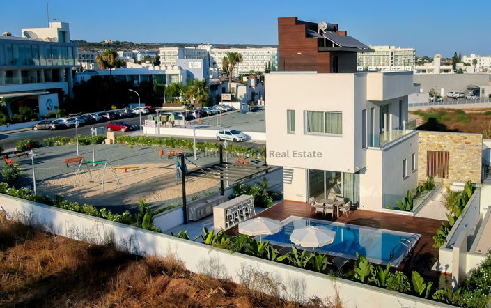 Image No.8-4 Bed Villa for sale