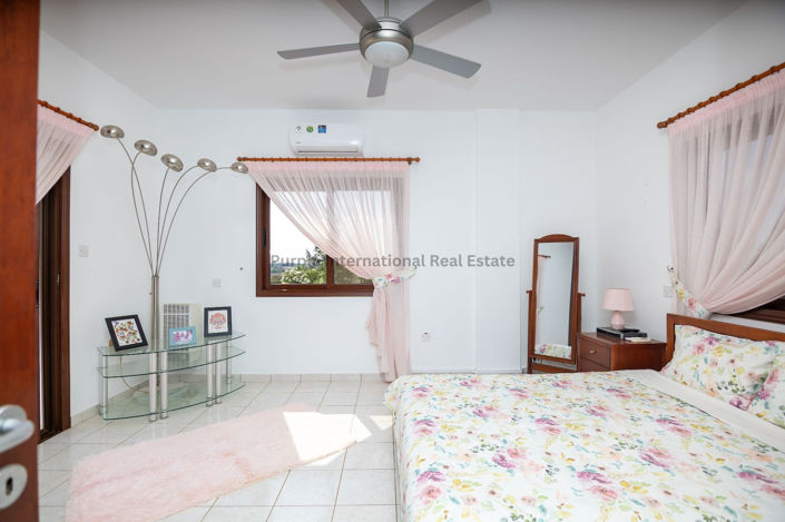 Image No.21-3 Bed Villa for sale