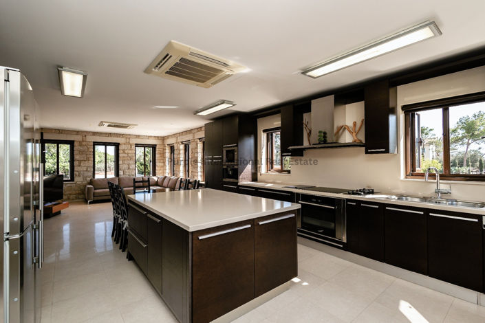 Image No.18-6 Bed Villa for sale