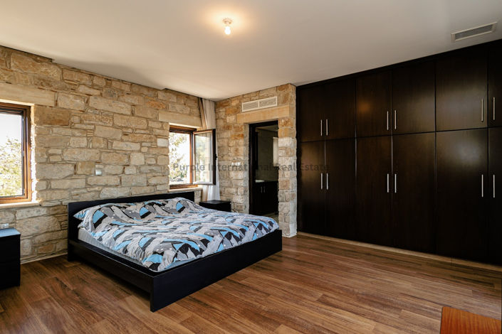 Image No.42-6 Bed Villa for sale