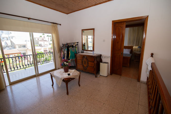 Image No.29-3 Bed Villa for sale
