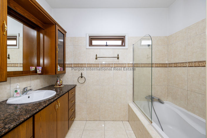 Image No.29-4 Bed Villa for sale