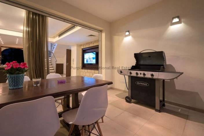 Image No.10-6 Bed Villa for sale