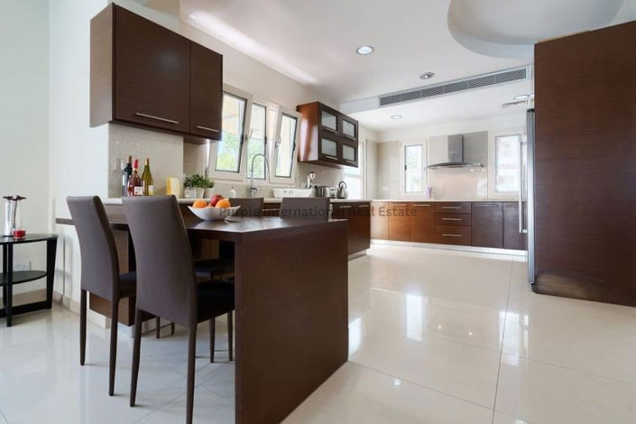 Image No.21-6 Bed Villa for sale