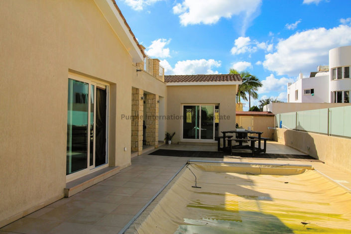 Image No.37-6 Bed Villa for sale