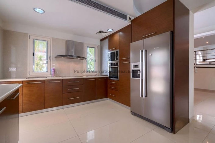 Image No.8-6 Bed Villa for sale