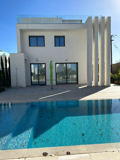 Image No.11-3 Bed Villa for sale