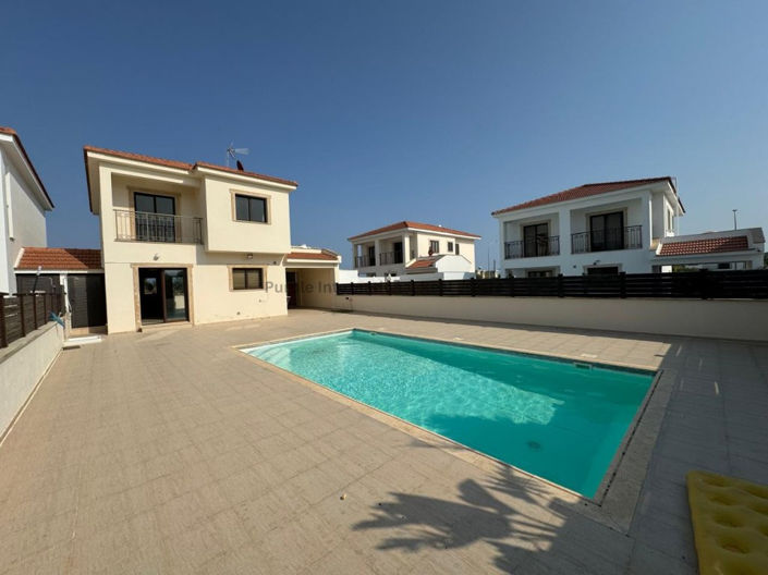 Image No.1-3 Bed Villa for sale