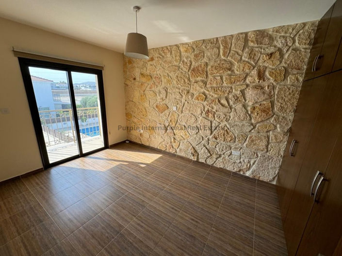 Image No.7-3 Bed Villa for sale