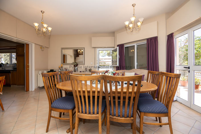 Image No.2-4 Bed Villa for sale