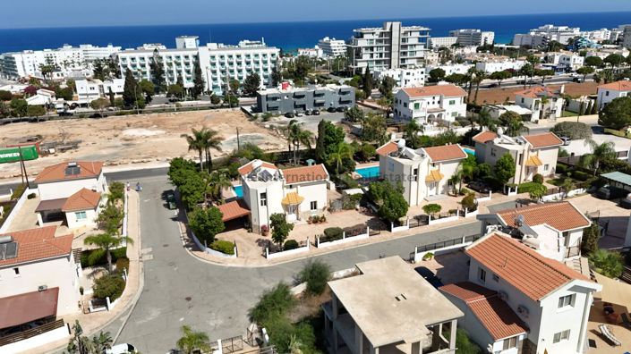 Image No.25-3 Bed Villa for sale