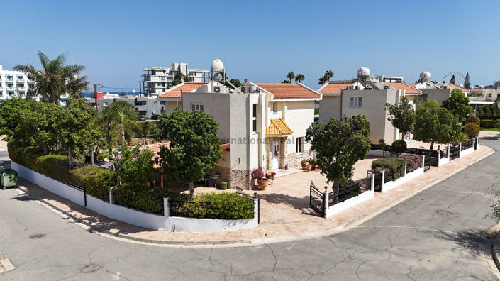 Image No.26-3 Bed Villa for sale