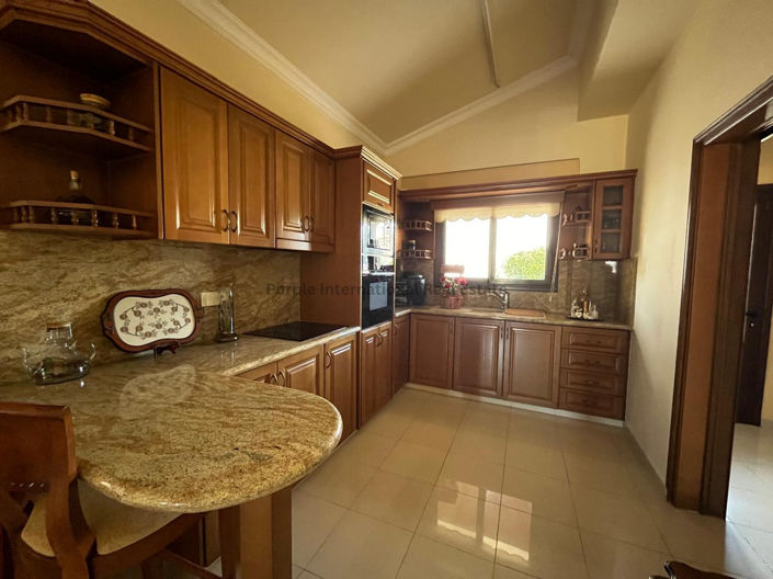 Image No.3-5 Bed Villa for sale